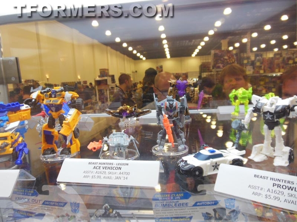 Botcon 2013   Transformers Beast Hunters 2014 New Figures Display  (43 of 69)